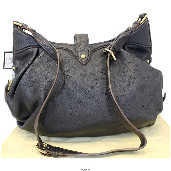 Louis Vuitton Black Taurillon Leather Mahina Hobo Bag.  Luxury, Lot  #18020