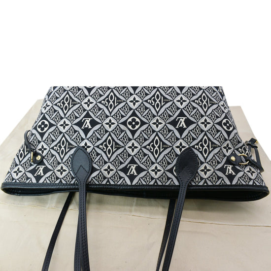 Louis Vuitton Ltd. Ed. Neverfull Jacquard Holographic Mm in Gray