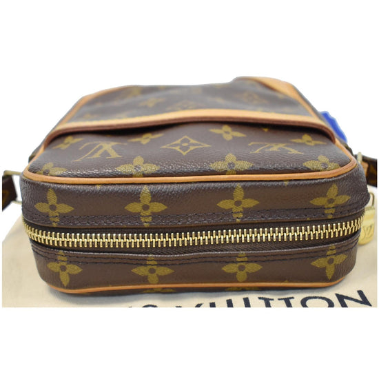 Danube handbag Louis Vuitton Brown in Synthetic - 35263830