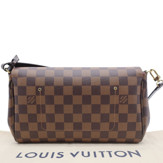 She's so warm! Highly recommend! 🤍🤎#louisvuitton #lvmonogram #lvbag , LOUIS  VUITTON