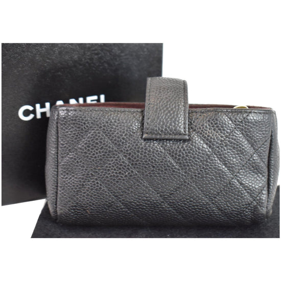 Chanel Quilted Caviar Mini Phone Holder Clutch Red Leather ref.703657 -  Joli Closet