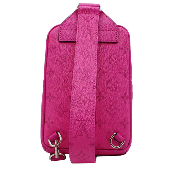 Louis Vuitton 2021 Pre-owned Taigarama Outdoor Crossbody Bag - Pink