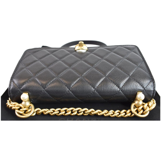 Pearl bag leather crossbody bag Chanel Black in Leather - 27460832