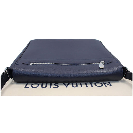 Bag Louis Vuitton Taiga Roman Mm Shoulder Diagonal Messenger