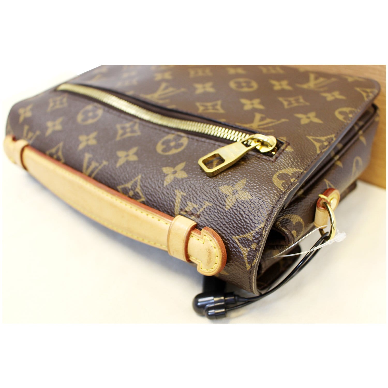 LOUIS VUITTON Metis Pochette Monogram Canvas Crossbody Bag-US