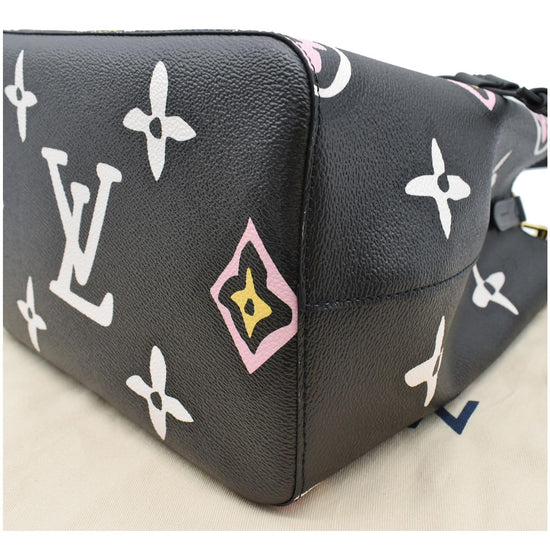 Louis Vuitton Black Monogram Giant Wild at Heart Neonoe MM Convertible Bag  at 1stDibs