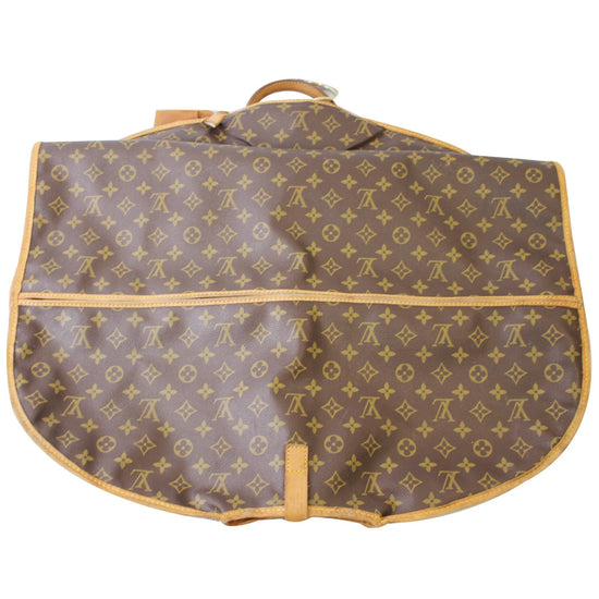 Garment cloth travel bag Louis Vuitton Brown in Cloth - 32508711