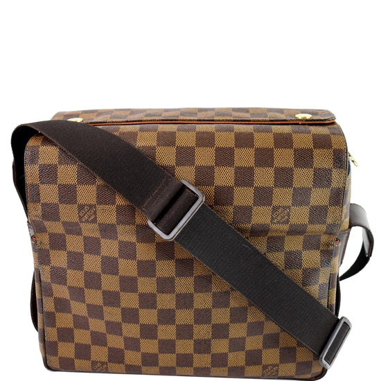 LOUIS VUITTON DAMIER EBENE NAVIGLIO SHOULDER/MESSENGER BAG, with adjustable  dark brown fabric shoulder strap, gold tone hardware and dark brown leather  trims, top zip closure and two overlaying flaps with snap closure