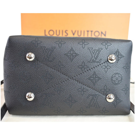 M59201 Louis Vuitton Mahina Calf Bella Tote