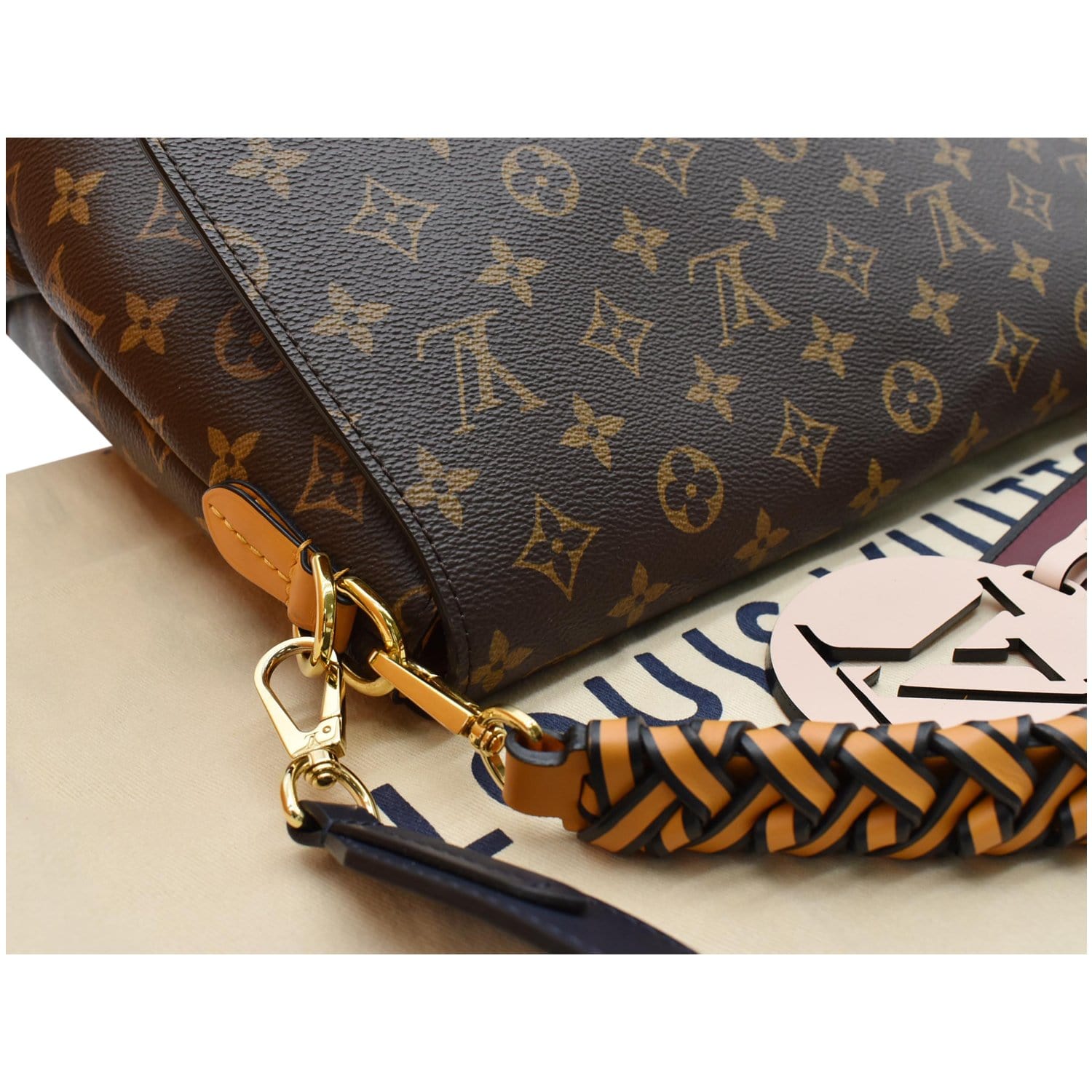 Authentic Louis Vuitton Beaubourg MM Damier Ebene Luxury Bags  Wallets  on Carousell