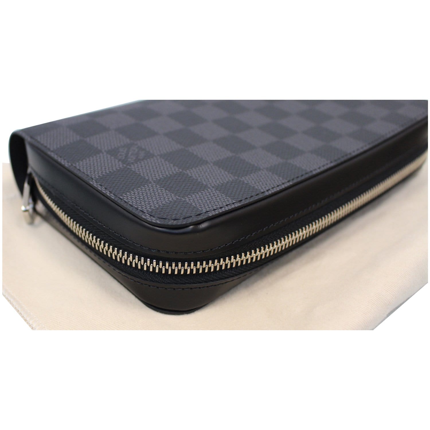 Louis Vuitton Zippy XL Damier Graphite Wallet Black