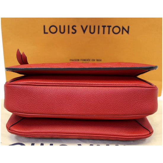 Metis Louis Vuitton bag Métis Leather Clutch Leather Monogram Red
