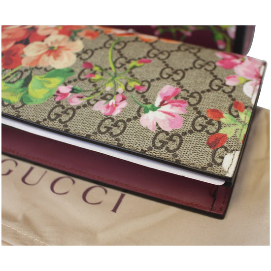 GUCCI GG Supreme Monogram Blooms Chain Wallet Beige 402724-US