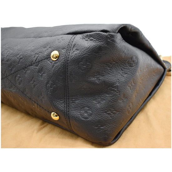 Artsy leather handbag Louis Vuitton Black in Leather - 32425580