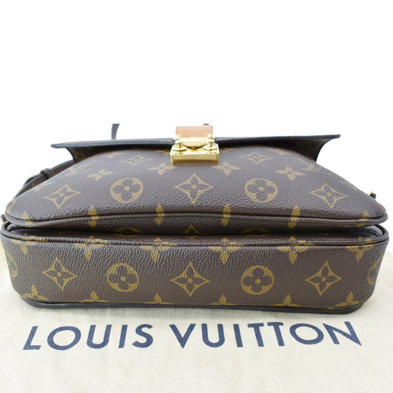 Louis Vuitton: Monogram Canvas Pochette Metis Cross Body Bag