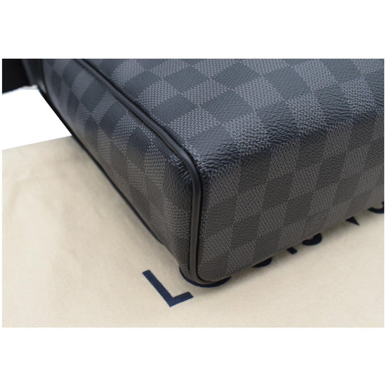 LOUIS VUITTON Monogram Eclipse District MM 1227390