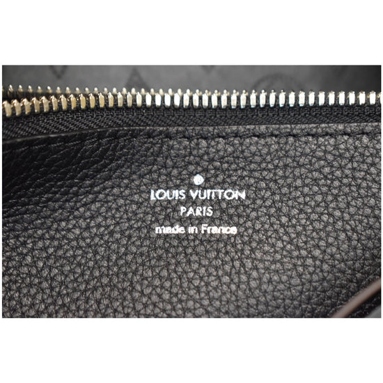 Louis Vuitton Handbag Muria Mahina Perforated Calfskin Leather Galet Gray  Bagc68 Pony-style calfskin ref.641193 - Joli Closet