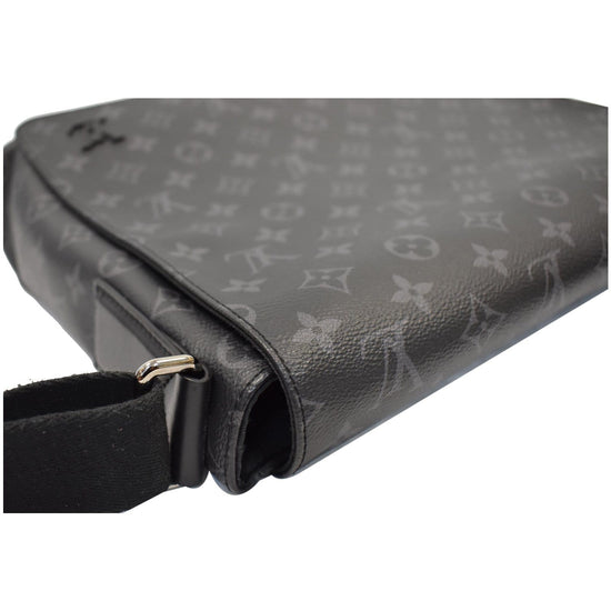 LOUIS VUITTON DISTRICT MM MONOGRAM ECLIPSE CANVAS M44001 - We Replica! -  Best Replica Website