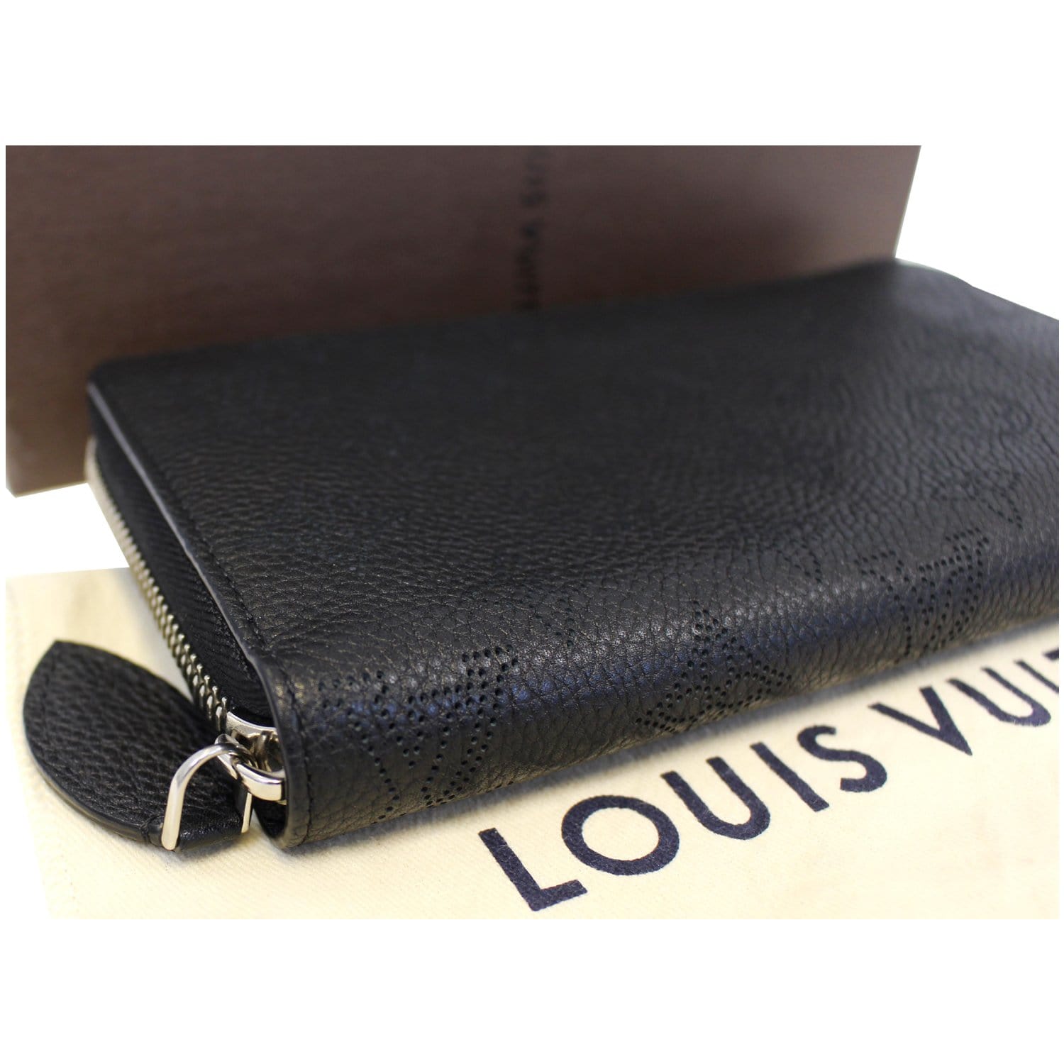 Louis Vuitton Trifold Long Wallet Mahina Portefeuille Amelia Brown