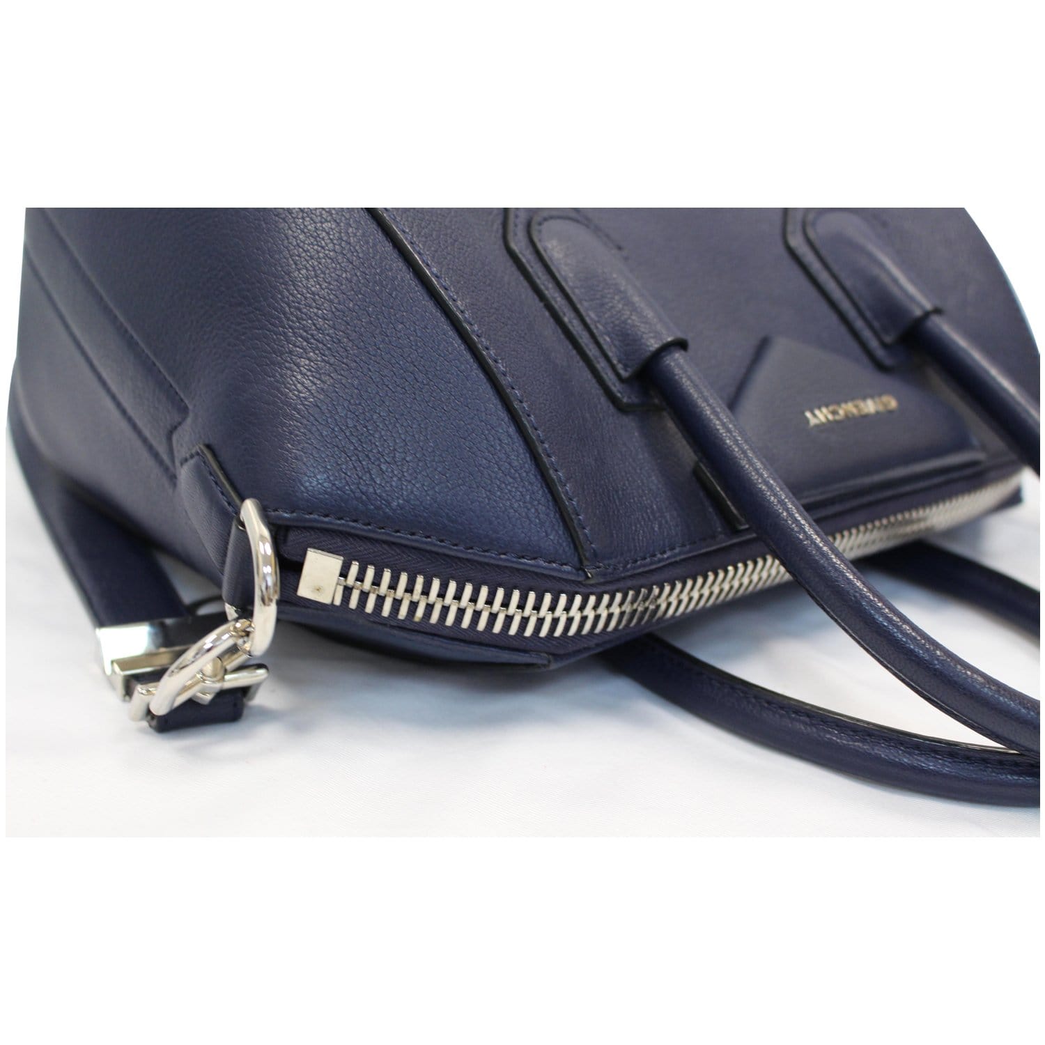 givenchy antigona small goatskin