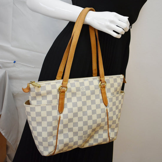 White Louis Vuitton Damier Azur Totally PM Shoulder Bag – Designer Revival