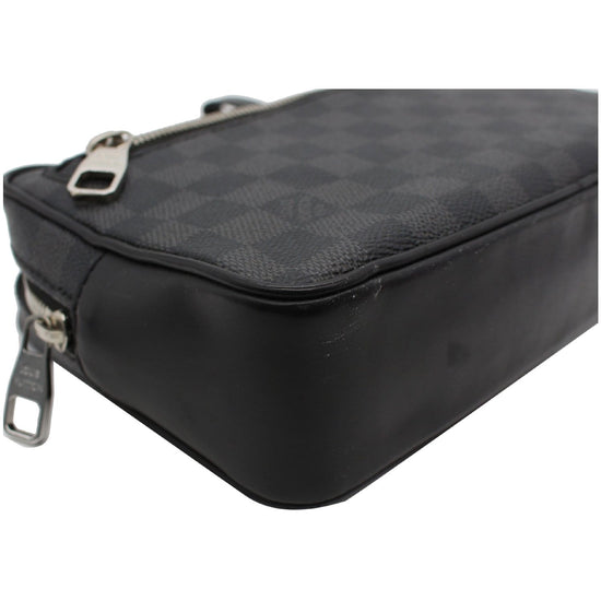 Cloth clutch bag Louis Vuitton Black in Cloth - 37037624