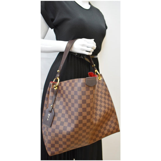 Louis Vuitton® Graceful MM Beige. Size