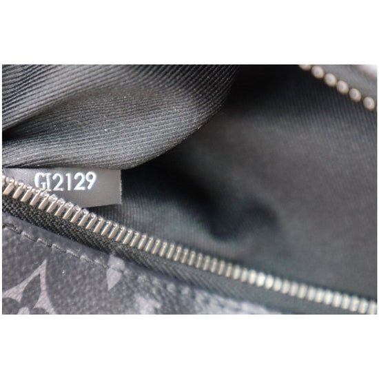 Louis Vuitton Monogram Eclipse District MM - Black Messenger Bags, Bags -  LOU719536