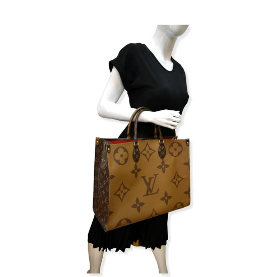 Louis Vuitton Giant Monogram Canvas Onthego GM Tote (SHF-21562) – LuxeDH