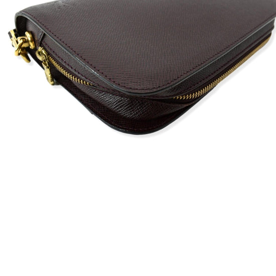 Shop Louis Vuitton TAIGA Unisex Bag in Bag 2WAY Plain Leather Logo Clutches  (M81745) by ms.Paris