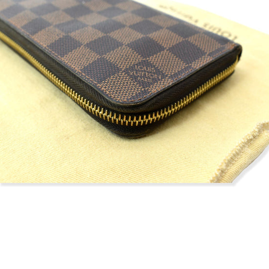 Louis Vuitton Damier Ebene Zippy Wallet Brown Cloth ref.916692 - Joli Closet