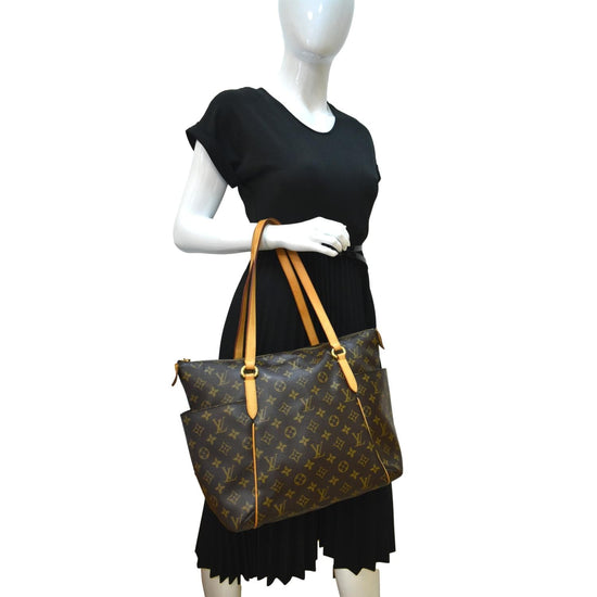 Louis Vuitton Totally MM Monogram Canvas Shoulder Bag TheShadesHut