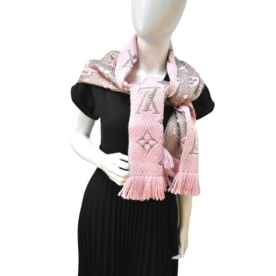 Louis Vuitton Pink Wool/Silk Logomania Scarf - Yoogi's Closet