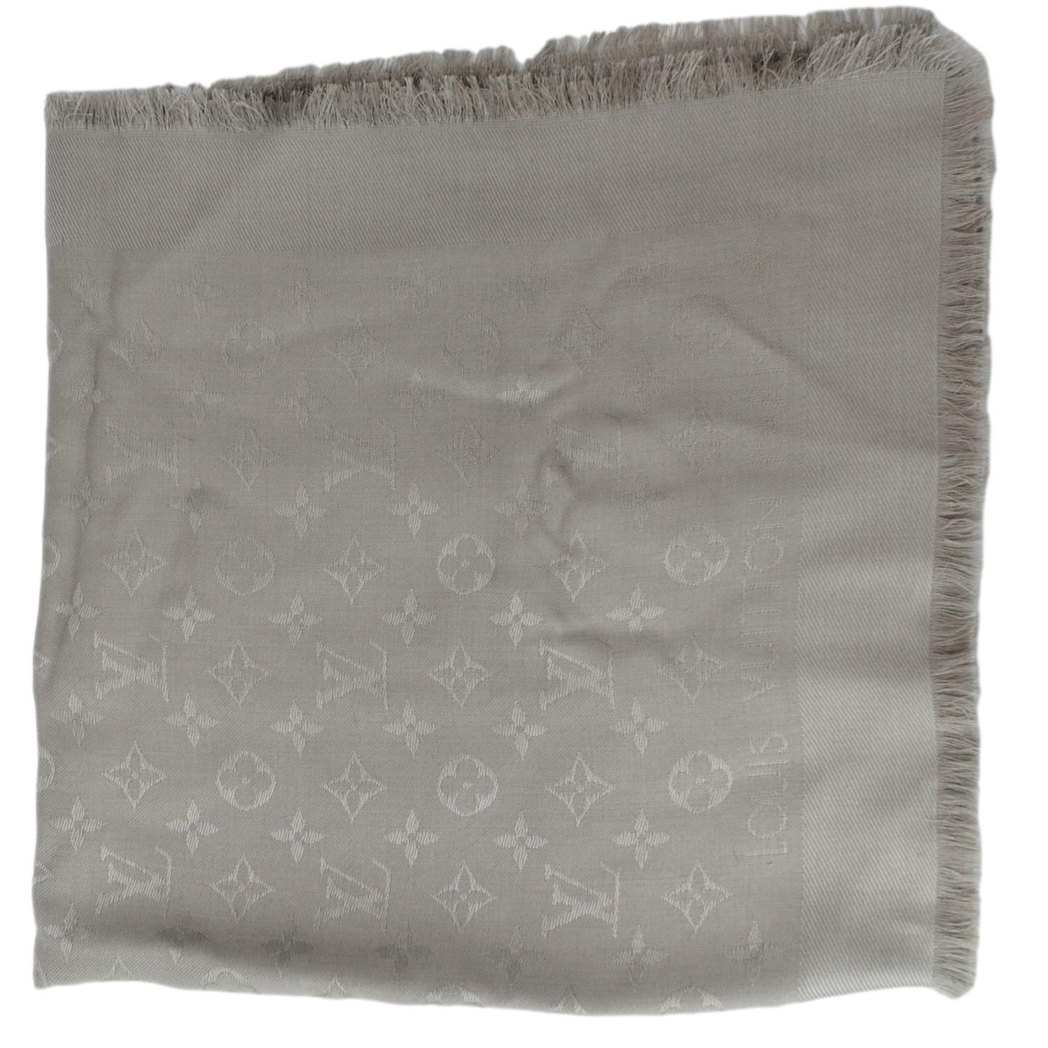 Châle monogram silk stole Louis Vuitton Grey in Silk - 36069553