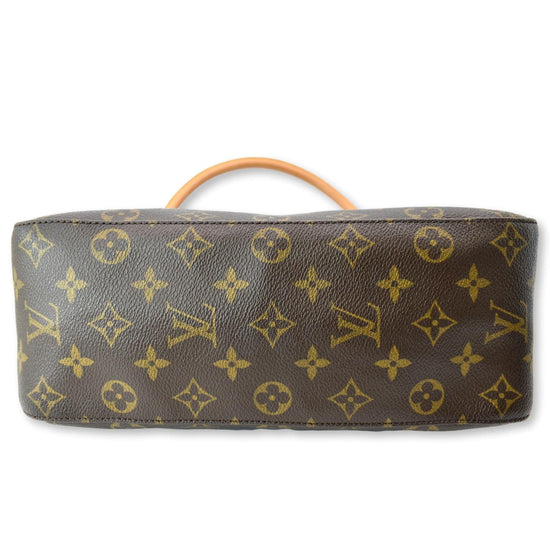 Louis Vuitton Shoulder bag in chocolate brown leather. …