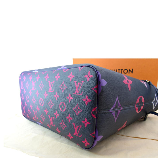 Louis Vuitton Midnight Fuchsia Giant Monogram Canvas Neverfull MM NM Bag  w/o Accessories Pochette - Yoogi's Closet