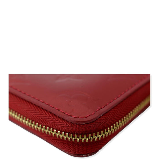 At Auction: Louis Vuitton Wallet Victorine in Cherry Red. Stylish Monogram  Vernis Cerise patterning, gold tone hardware with zip, note and car  compartments. Measures 12cm wide. See photos for condition. STK014133