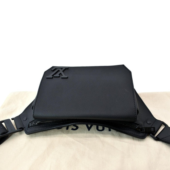 LOUIS VUITTON Grained Calfskin Aerogram Slingbag Black 762856