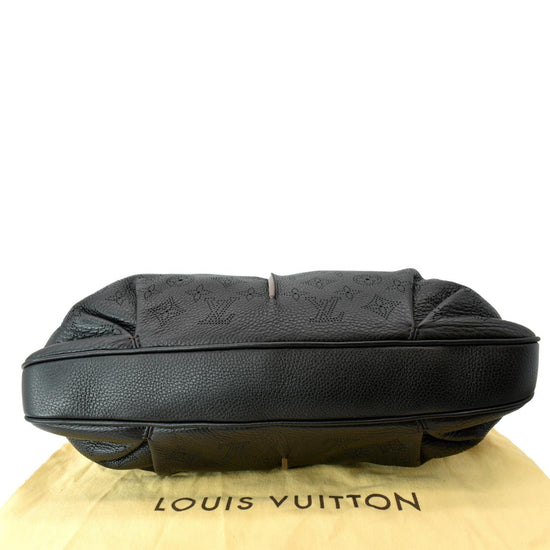 LOUIS VUITTON Monogram Mahina Selene MM black M93987 Bag 800000105754000.