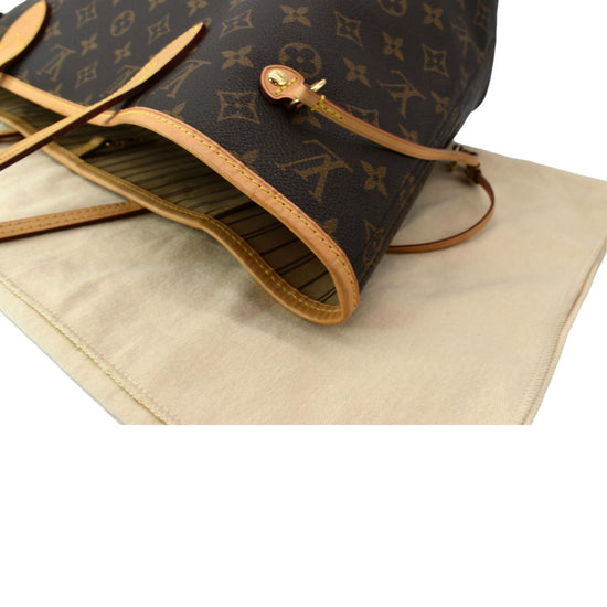 Louis Vuitton Neverfull MM Monogram Canvas Tote Bag - DDH