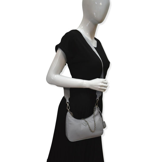 Prada Black Re-Nylon Re-Edition 2005 Bag ○ Labellov ○ Buy and Sell  Authentic Luxury