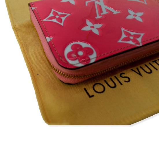 Pink Gradient Monogram Vernis leather of Louis Vuitton Zippy coin purse For  Sale at 1stDibs