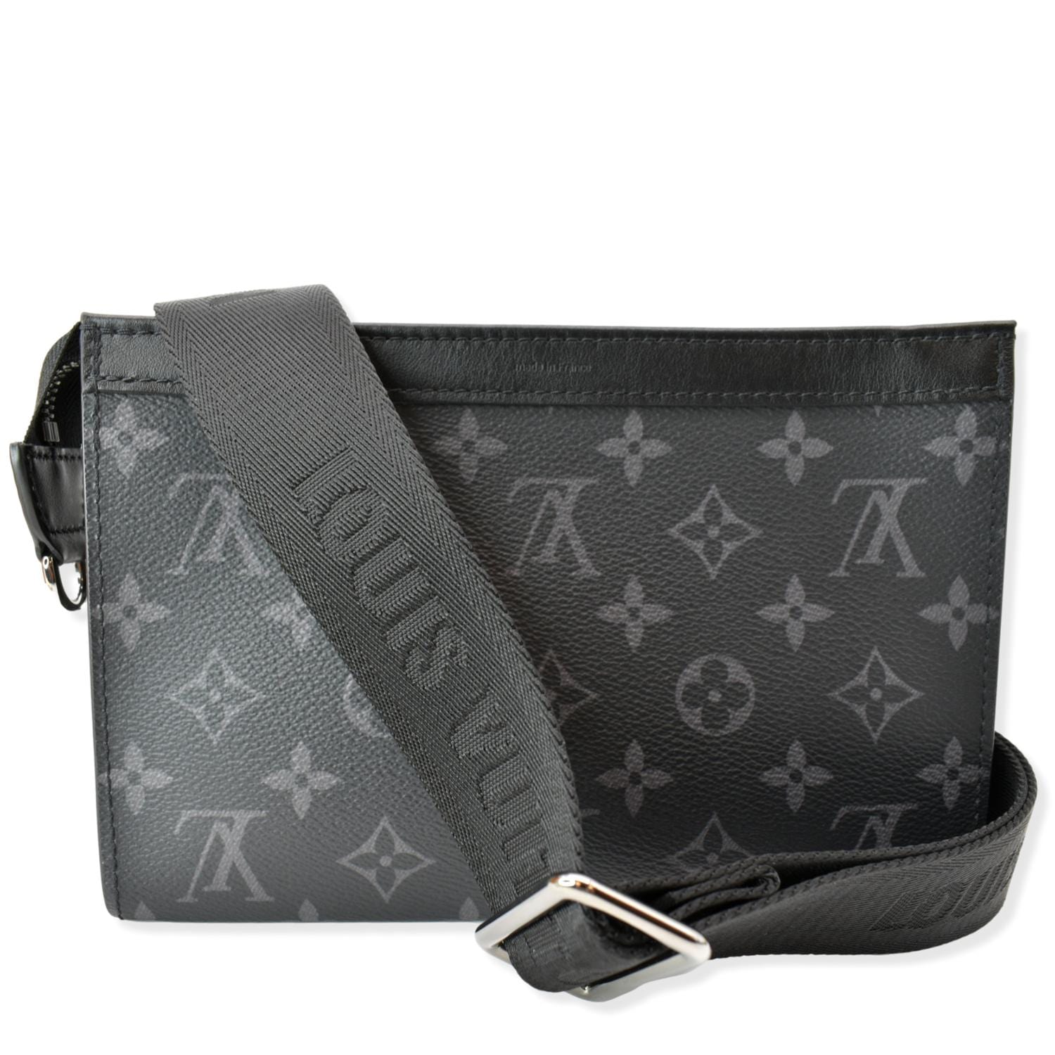 Louis Vuitton on X: A nod to the era of trunk travel. The new Gaston  Labels Collection adds heritage-inspired patches to a selection of modern  Monogram Eclipse leather goods. Explore more from #