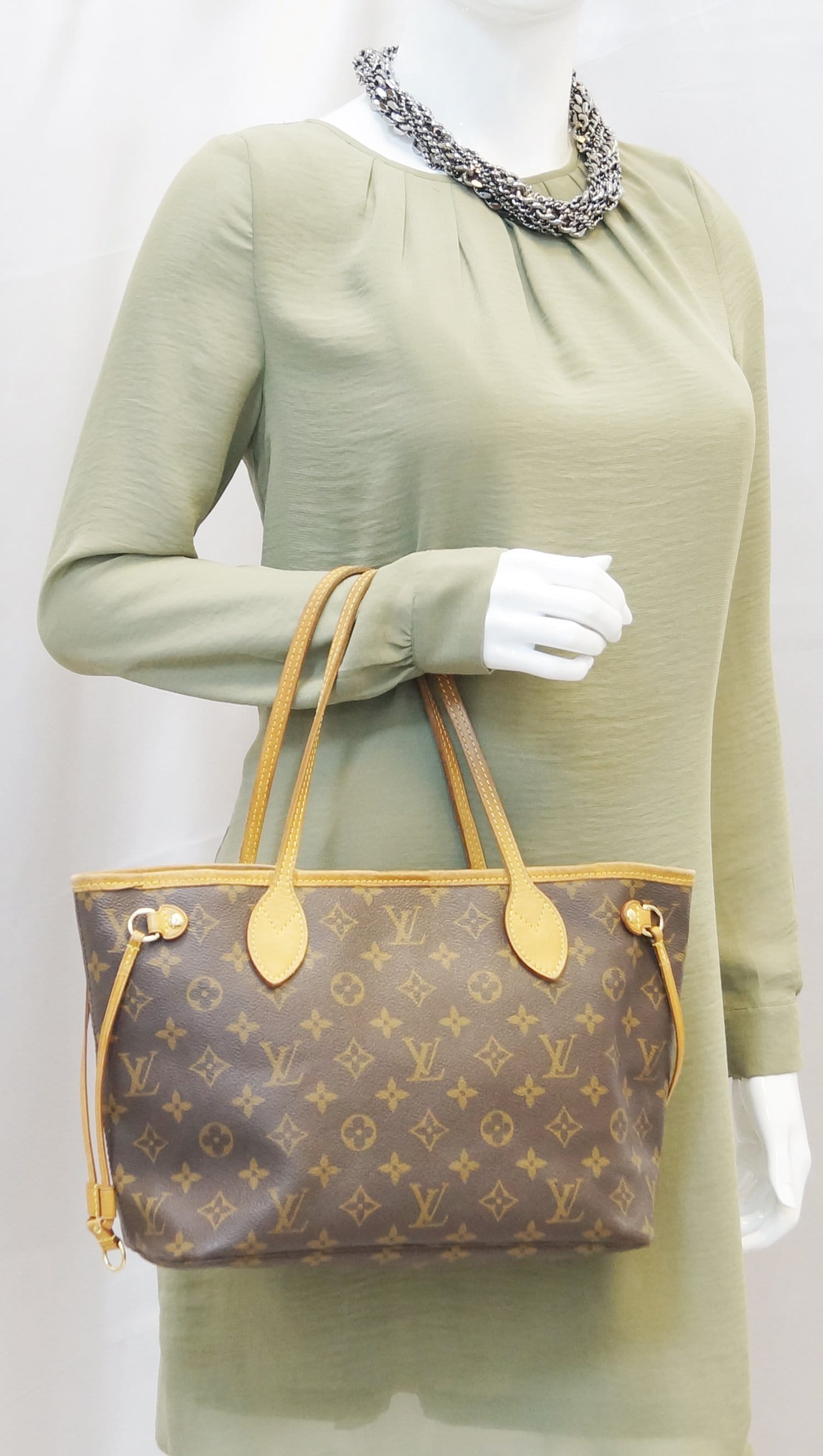 LOUIS VUITTON Monogram Canvas Neverfull PM Tote Shoulder Bag