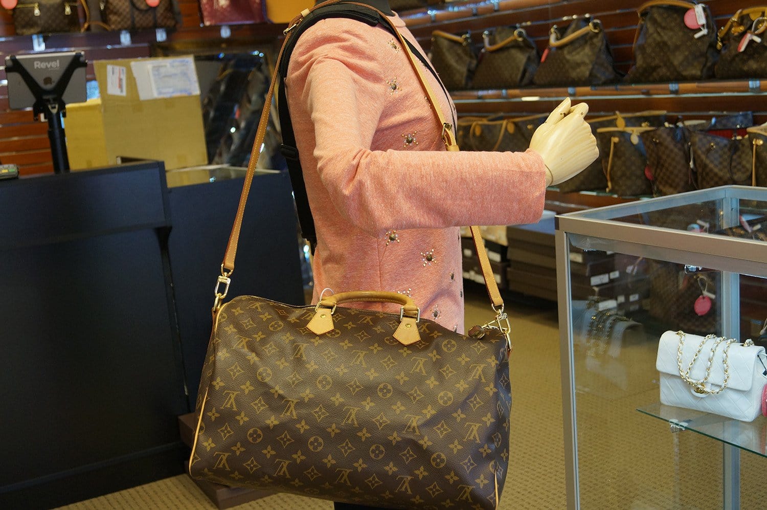 LOUIS VUITTON Monogram Canvas Speedy 40 Bandouliere Handbag | Dallas Designer Handbags