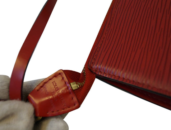 Louis Vuitton Red EPI Leather Pochette Accessories Wristlet Clutch Bag 862093