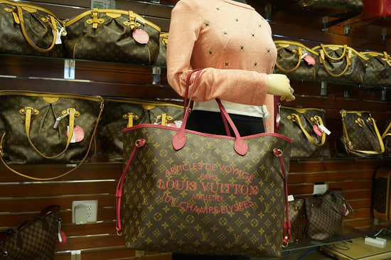 LOUIS VUITTON Limited Ed Fuchsia Ikat Neverfull GM