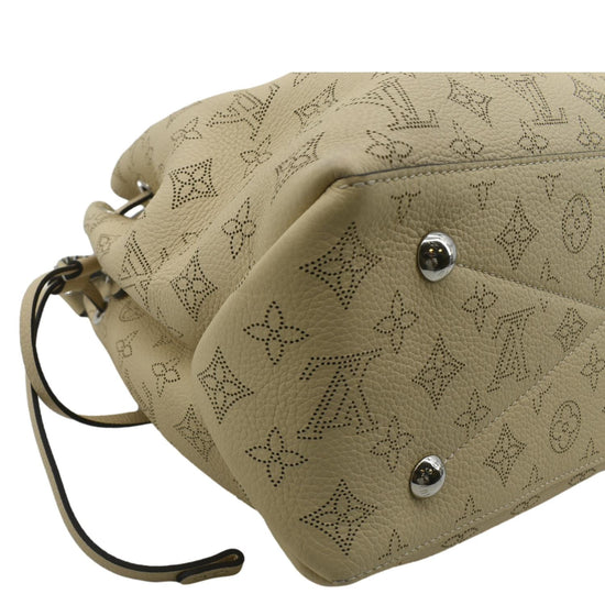 cream louis vuittons handbags