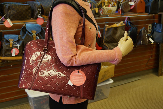 Louis Vuitton Rouge Fauvist Monogram Vernis Avalon Tote - LV Handbags