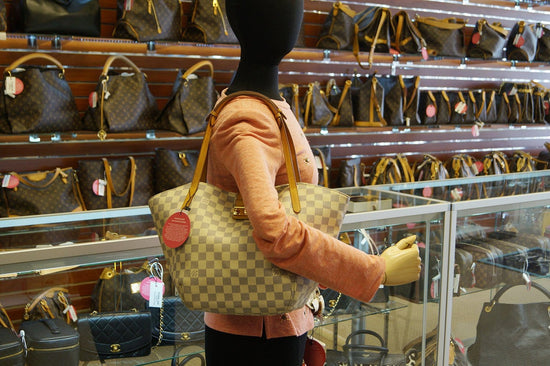 Louis Vuitton Totally PM Damier Azur — Lavish Resale Gulf Coast